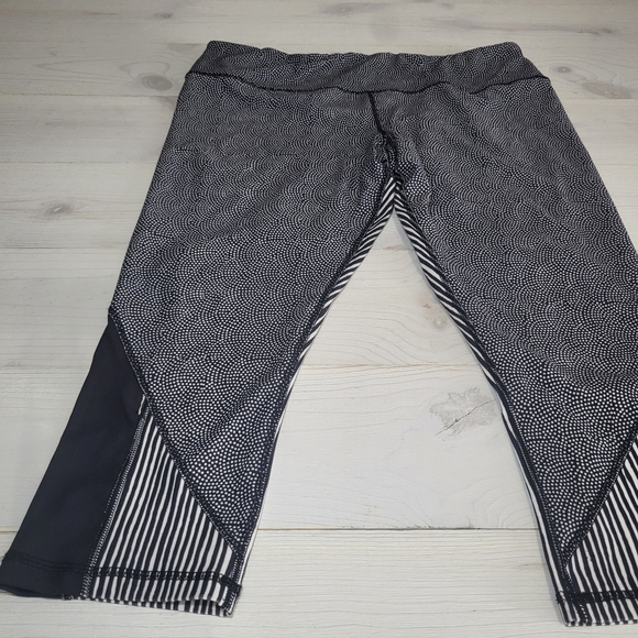 Scorpio Sol | Pants & Jumpsuits | Scorpio Sol Capri Leggings Dot ...